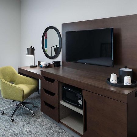 Hampton Inn & Suites Cape Canaveral Cruise Port, Fl エクステリア 写真