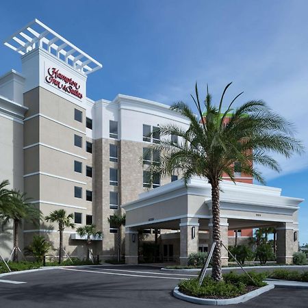 Hampton Inn & Suites Cape Canaveral Cruise Port, Fl エクステリア 写真