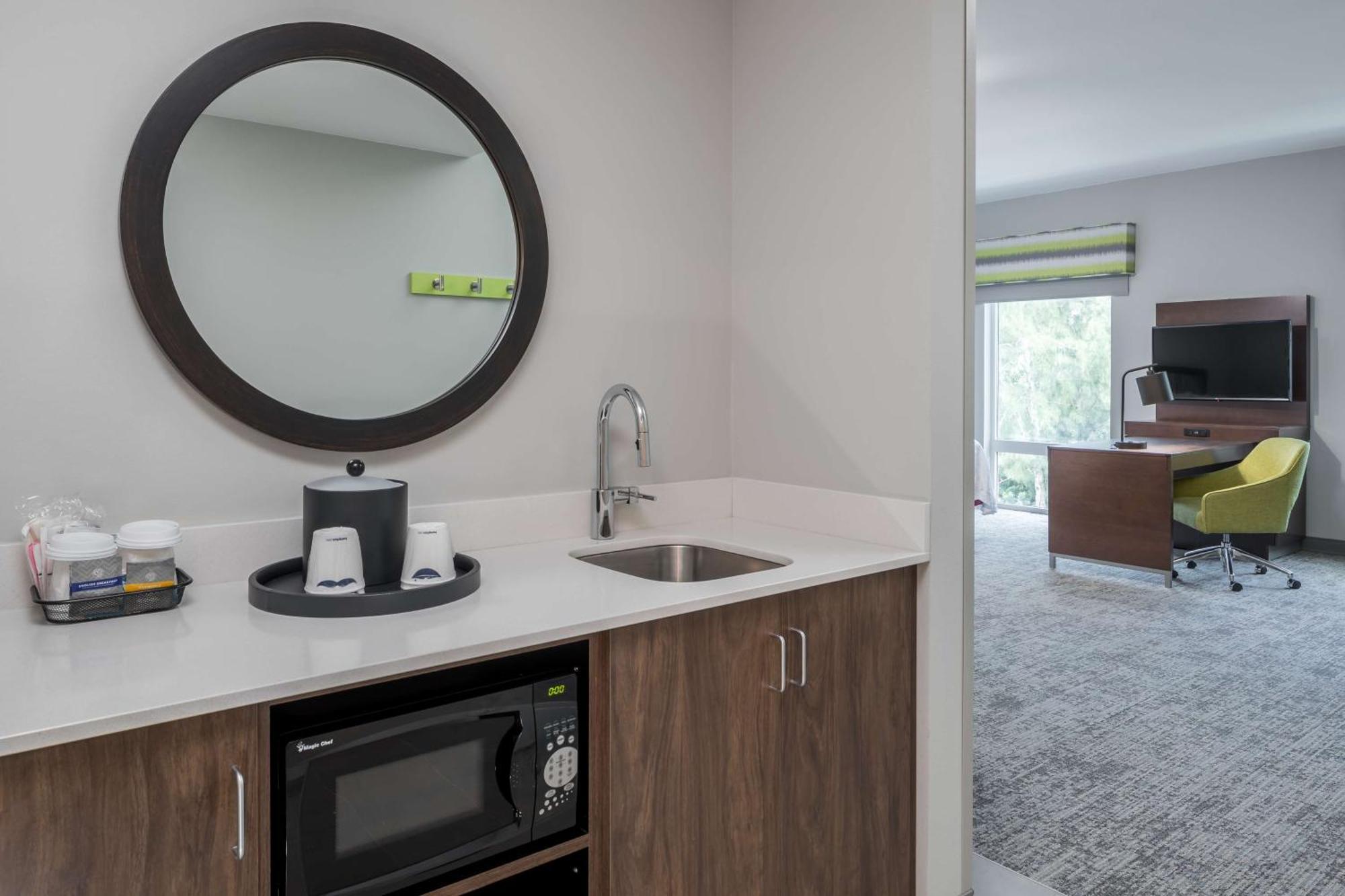 Hampton Inn & Suites Cape Canaveral Cruise Port, Fl エクステリア 写真