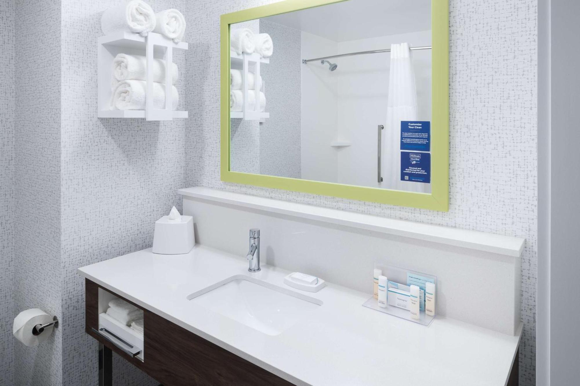 Hampton Inn & Suites Cape Canaveral Cruise Port, Fl エクステリア 写真