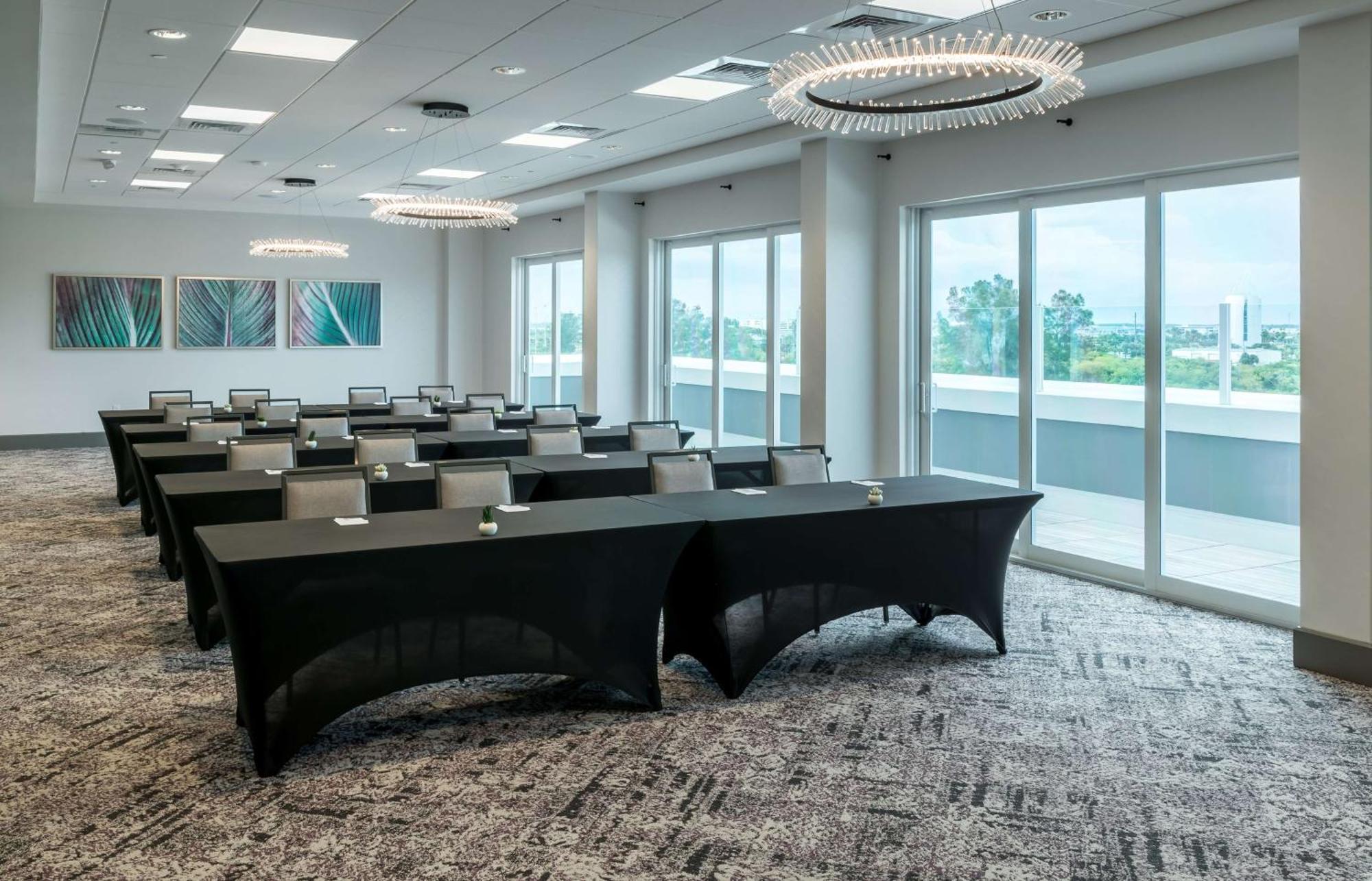 Hampton Inn & Suites Cape Canaveral Cruise Port, Fl エクステリア 写真